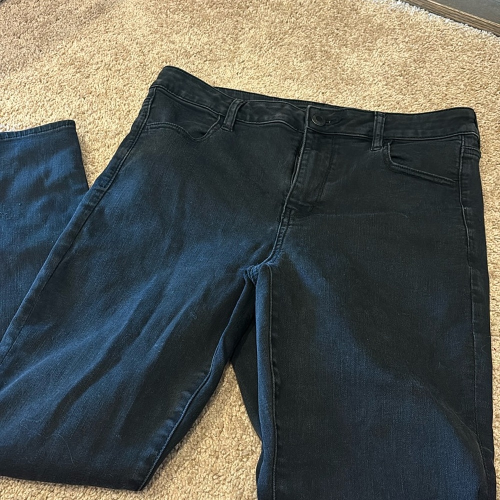 black american eagle jeans